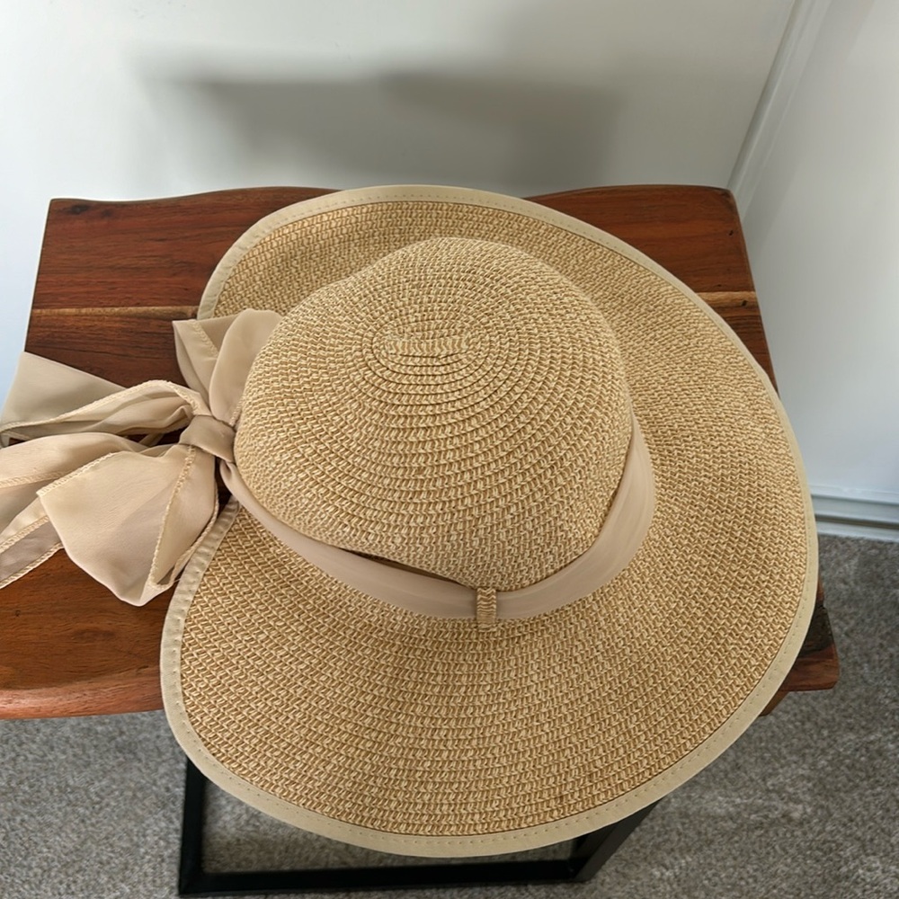 Straw hat, wide brim, never worn